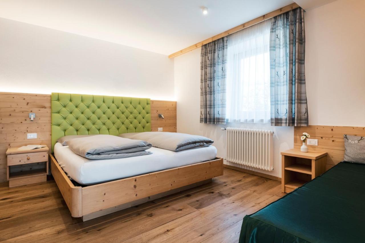 Piccolo Hotel Claudia No Pets San Vigilio Di Marebbe Bagian luar foto